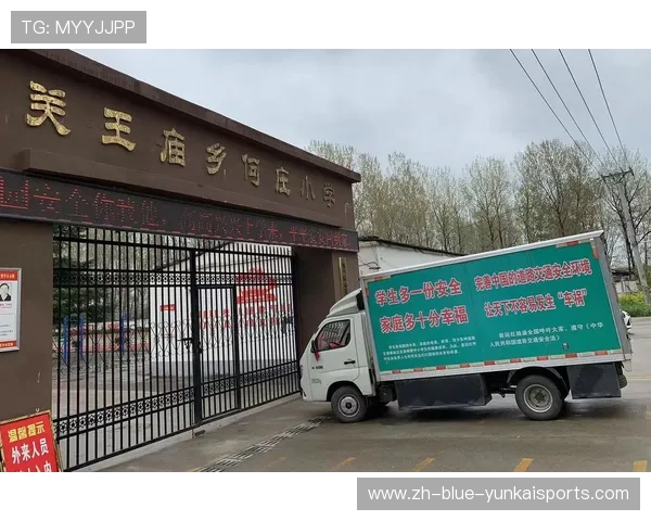 15年免费为30多万辆车贴反光贴 “车贴哥”姜运红要贴遍全国